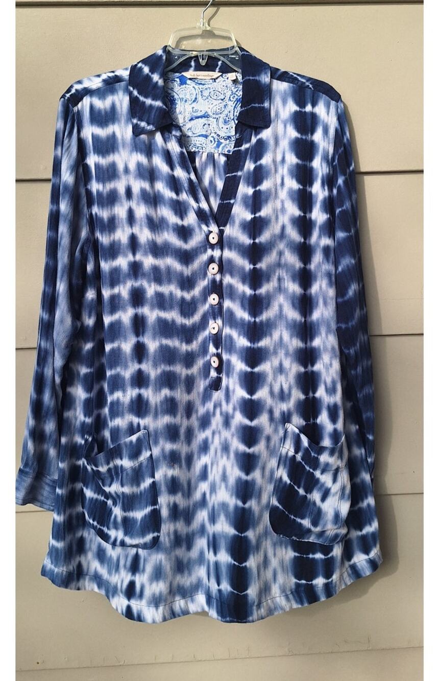 Soft Surroundings Tie Dye Long Sleeves Tunic Shirt Blue White Pockets Size 1X XL